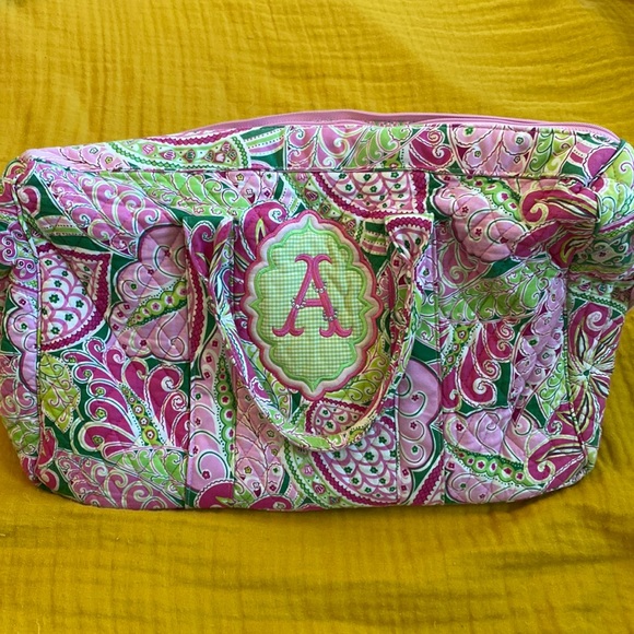 A monogrammed Vera Bradley bag - Picture 1 of 5